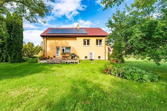 Prodej vícegeneračního domu, Jenštejn, 200 m2