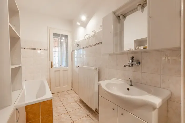 Pronájem bytu 2+1, Teplice, Čs. dobrovolců, 84 m2