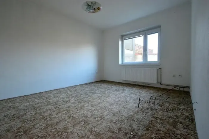 Prodej bytu 3+1, Chropyně, Hrad, 89 m2