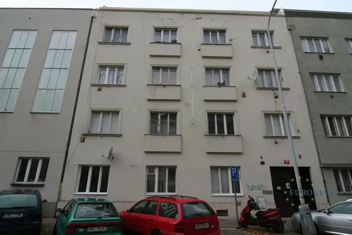 Pronájem bytu 1+kk, Praha - Nusle, Žateckých, 29 m2