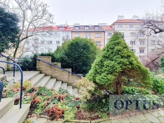 Pronájem bytu 1+kk, Praha - Podolí, Levá, 25 m2