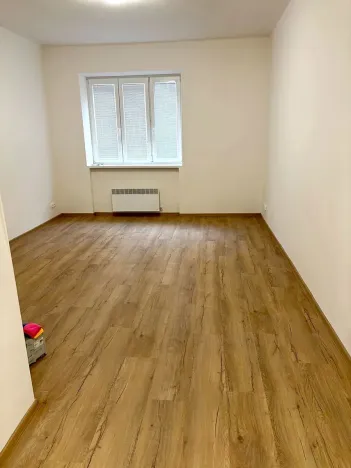 Pronájem bytu 1+kk, Praha - Vršovice, Sámova, 34 m2