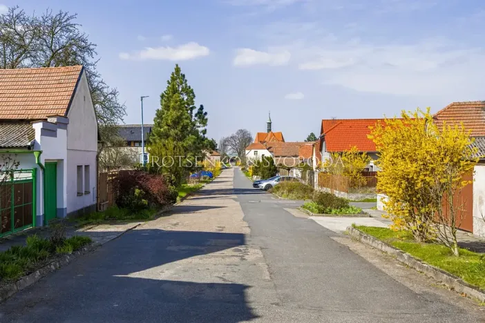 Prodej pozemku pro bydlení, Bříství, 11444 m2