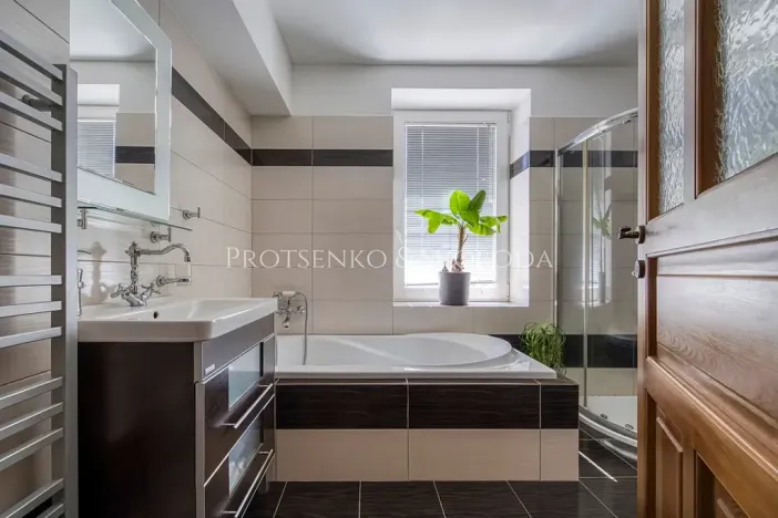 Prodej rodinného domu, Ledečko, 257 m2