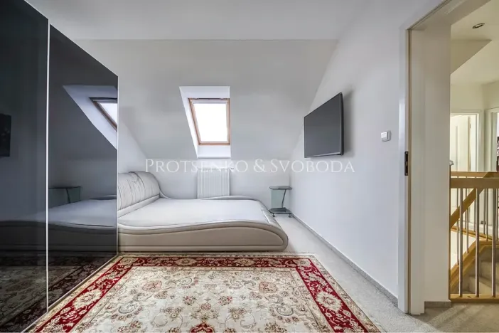 Prodej rodinného domu, Hostivice, náměstí Jana IV. z Dražic, 185 m2