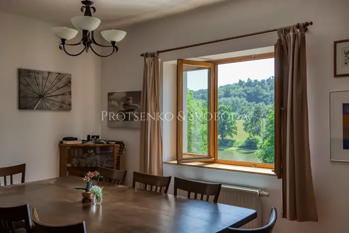 Prodej ubytování, Mnichovice, Nad rybníkem, 312 m2