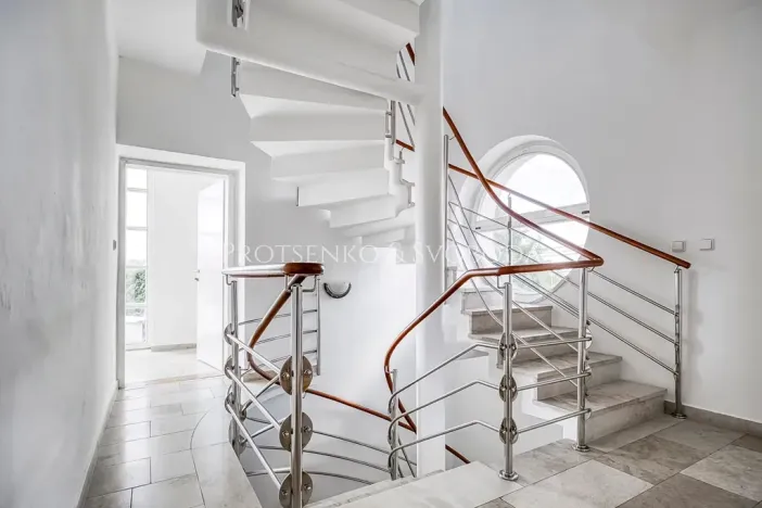 Prodej vícegeneračního domu, Křižanov, Benešovo náměstí, 530 m2