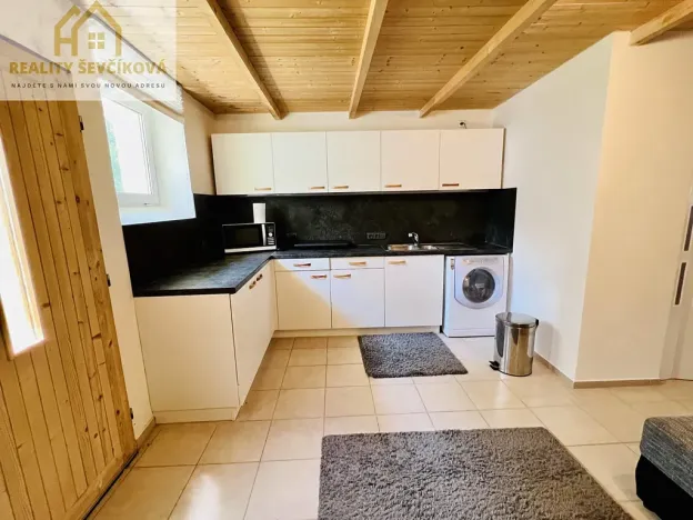 Pronájem bytu 2+kk, Libišany, 40 m2