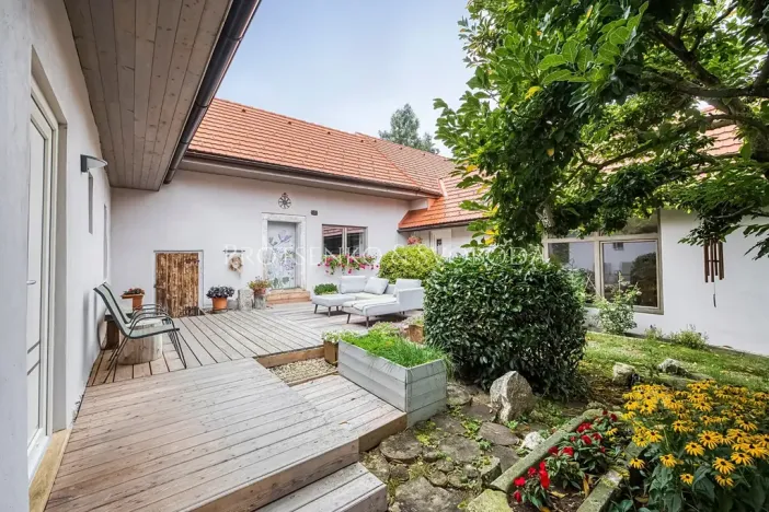 Prodej rodinného domu, Pavlov, 354 m2