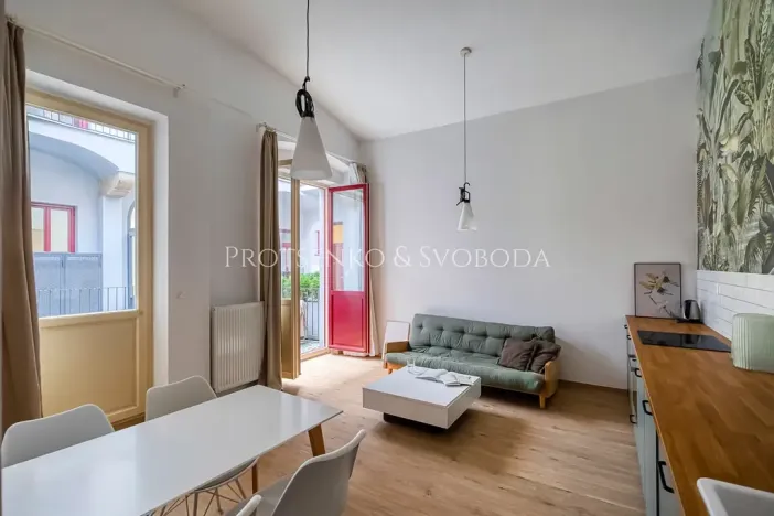 Prodej bytu 2+kk, Praha - Karlín, Prvního pluku, 73 m2