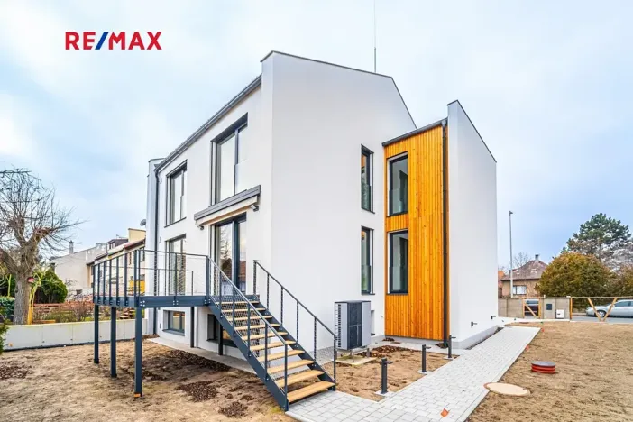 Pronájem bytu 3+kk, Praha - Kunratice, Děbolínská, 92 m2