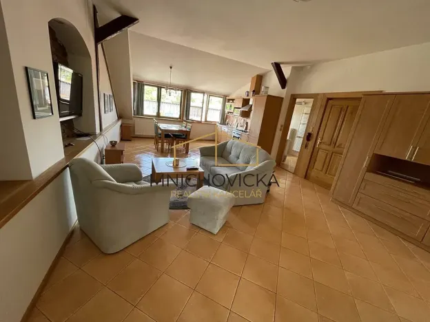 Pronájem bytu 3+kk, Žebrák, Náměstí, 87 m2