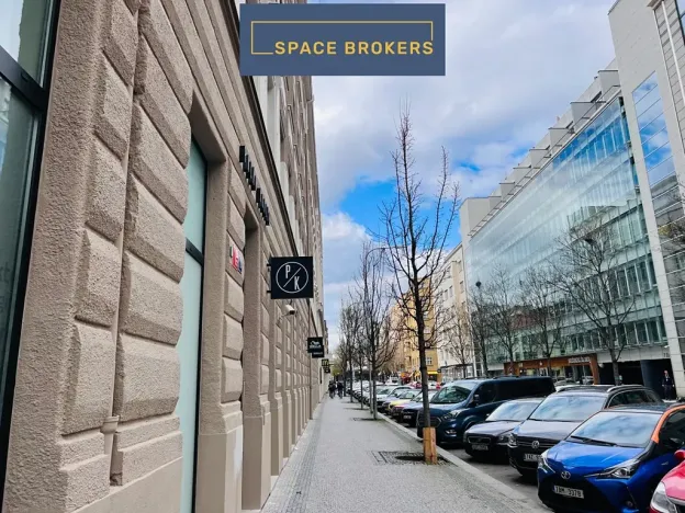 Pronájem kanceláře, Praha, Křižíkova, 1080 m2