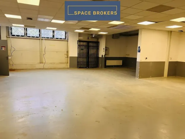 Pronájem obchodního prostoru, Průhonice, Uhříněveská, 2228 m2