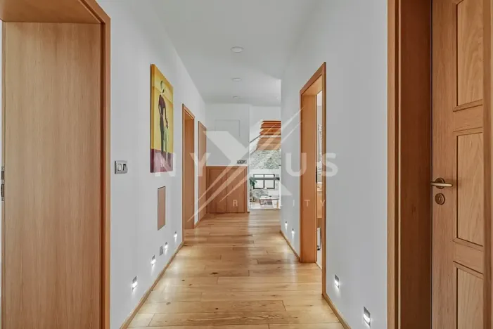 Prodej rodinného domu, Praha - Kyje, Hodějovská, 308 m2