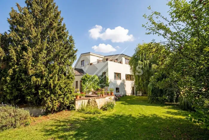 Prodej rodinného domu, Praha - Kyje, Hodějovská, 308 m2