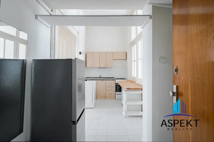 Pronájem bytu 2+1, Praha - Vinohrady, Belgická, 52 m2