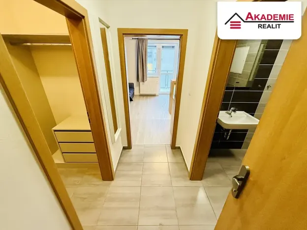 Pronájem bytu 1+kk, Brno, Listnatá, 34 m2