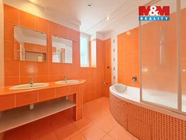 Prodej bytu 4+1, Mladá Vožice, Milady Jungmanové, 140 m2