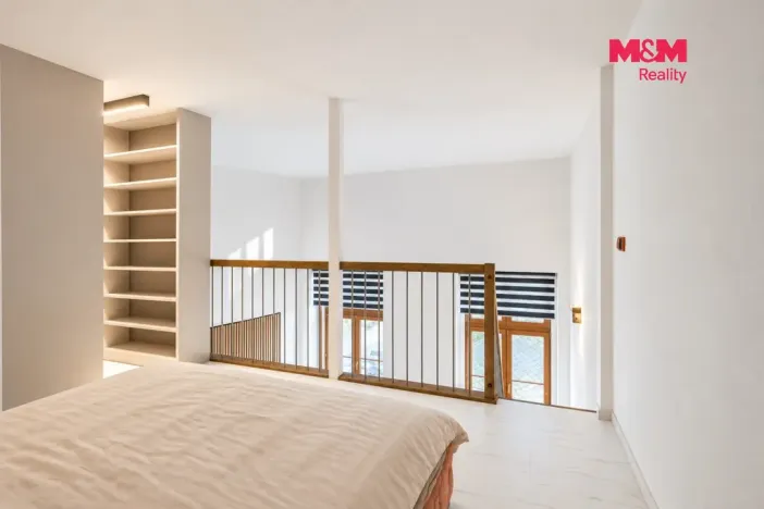 Prodej bytu 4+kk, Klatovy - Klatovy III, Husovo náměstí, 78 m2