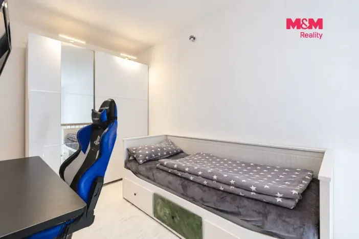 Prodej bytu 4+kk, Klatovy - Klatovy III, Husovo náměstí, 78 m2