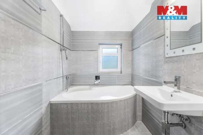 Prodej bytu 3+kk, Teplice, Škroupova, 72 m2