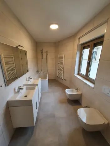 Pronájem bytu 4+kk, Pula, Chorvatsko, 165 m2