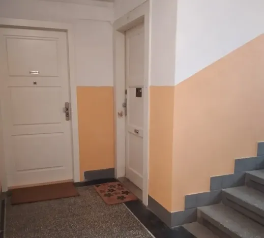 Pronájem bytu 1+1, Praha - Vršovice, Madridská, 38 m2