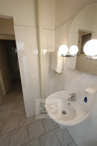 Pronájem kanceláře, Praha - Nové Město, Senovážné náměstí, 22 m2