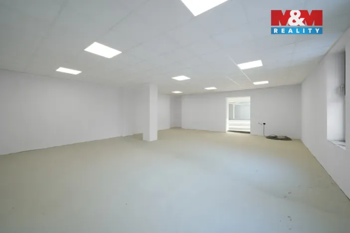 Pronájem obchodního prostoru, Hronov - Zbečník, 780 m2