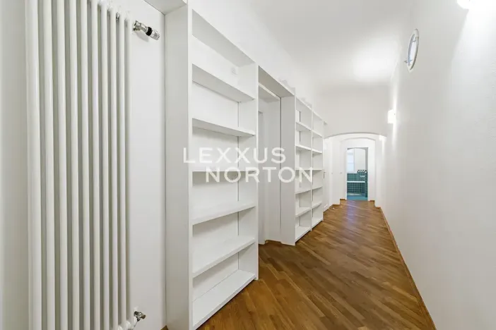 Pronájem bytu 4+1, Praha - Malá Strana, Vlašská, 179 m2