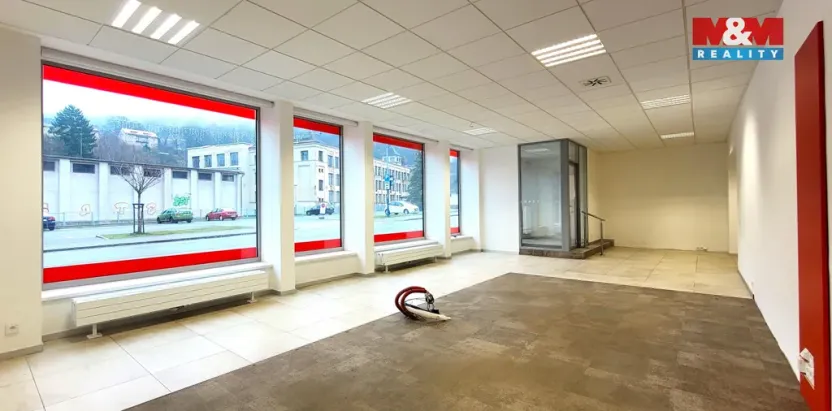 Pronájem obchodního prostoru, Tanvald, Krkonošská, 180 m2