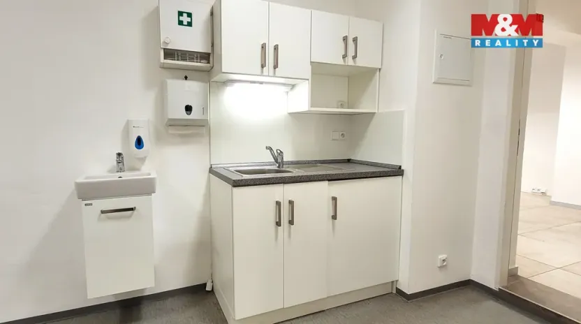 Pronájem obchodního prostoru, Tanvald, Krkonošská, 180 m2