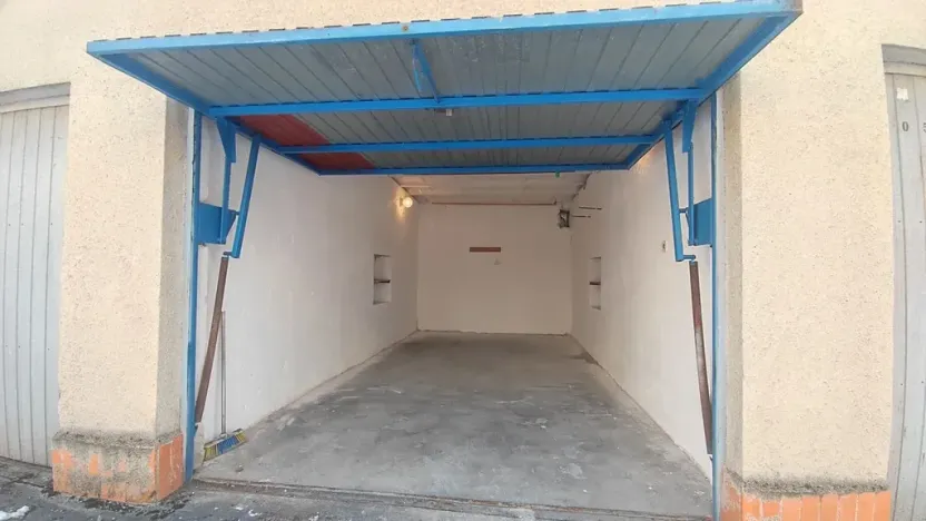 Prodej garáže, Hradec Králové, Mrštíkova, 15 m2