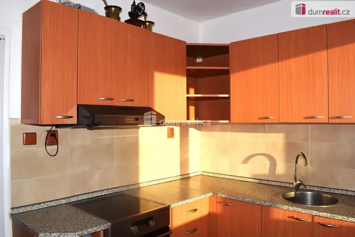 Prodej bytu 3+1, Katusice, Polní, 79 m2