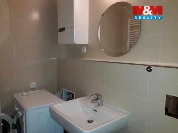 Pronájem bytu 1+kk, Praha - Vysočany, Pod Harfou, 26 m2