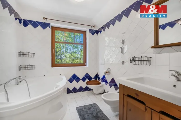 Pronájem rodinného domu, Liberec - Liberec XXX-Vratislavice nad Nisou, Leknínová, 136 m2