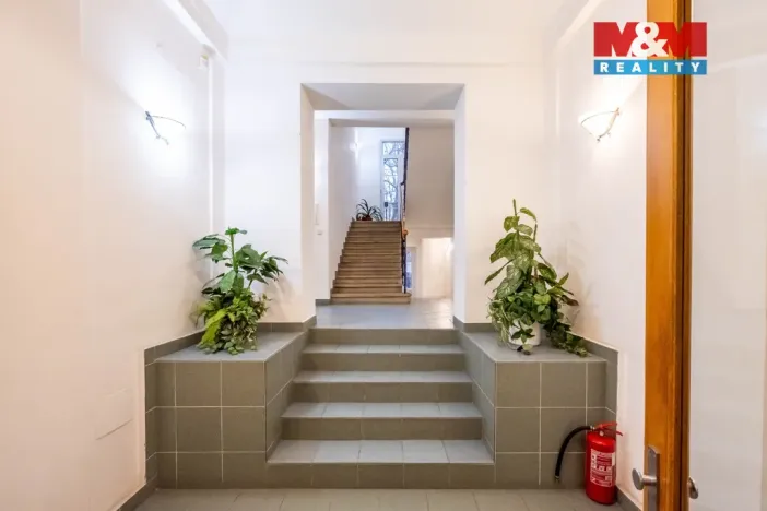 Pronájem kanceláře, Praha - Strašnice, Kolovratská, 18 m2