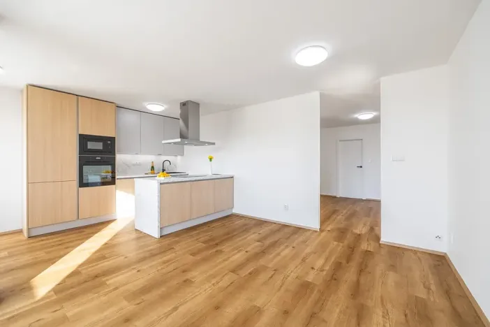 Prodej bytu 3+kk, Praha - Prosek, Vysočanská, 82 m2