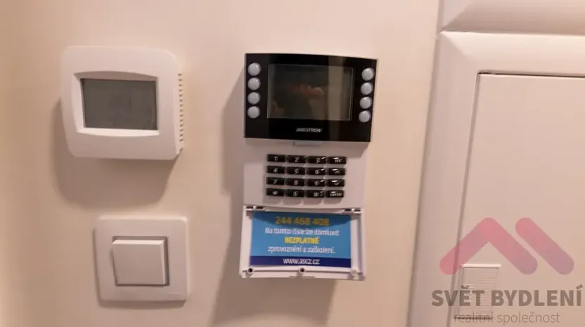 Pronájem bytu 1+kk, Praha - Žižkov, Šrámkové, 33 m2