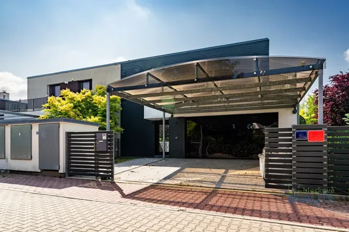 Prodej rodinného domu, Praha - Libeň, Lhotákova, 241 m2