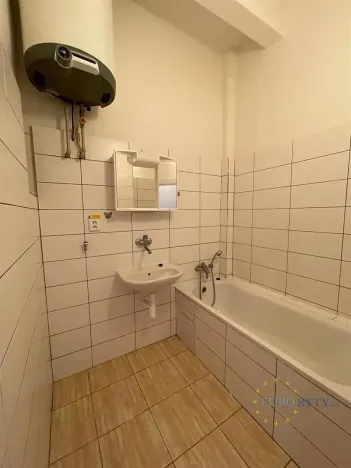 Pronájem bytu 2+kk, Praha - Nusle, Žateckých, 45 m2