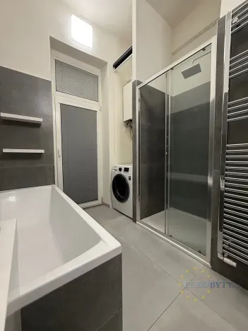 Pronájem bytu 2+1, Praha - Libeň, Drahobejlova, 67 m2