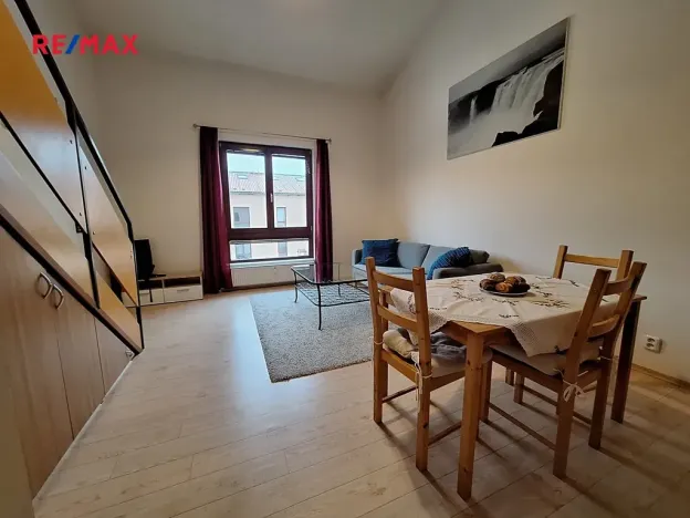 Pronájem bytu 2+kk, Hostivice, Za Mlýnem, 45 m2