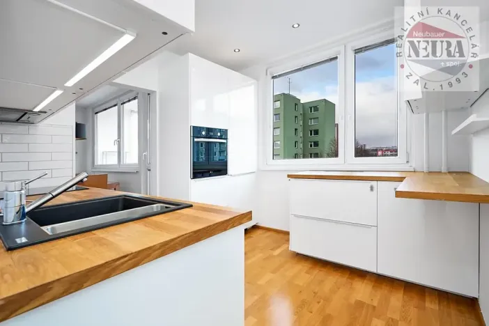 Pronájem bytu 3+1, Praha - Hlubočepy, Grussova, 72 m2