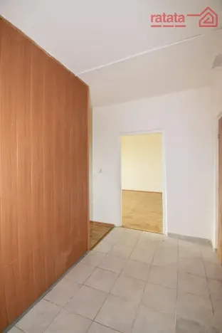 Pronájem bytu 2+1, Chomutov, Holešická, 62 m2