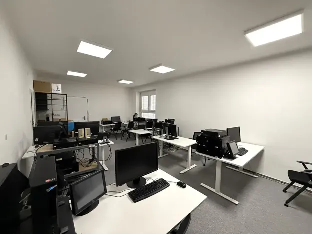 Pronájem kanceláře, Brno, Kosmákova, 38 m2