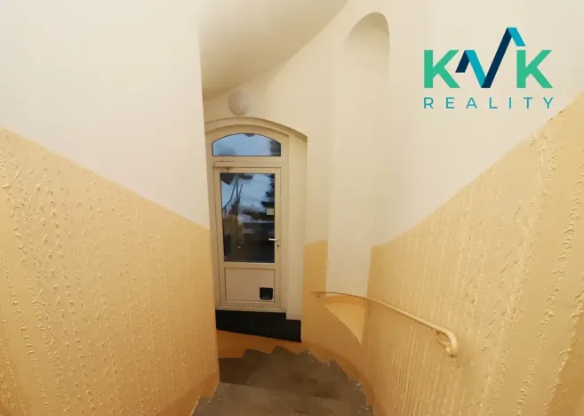 Pronájem bytu 2+1, Karlovy Vary, Kolmá, 55 m2