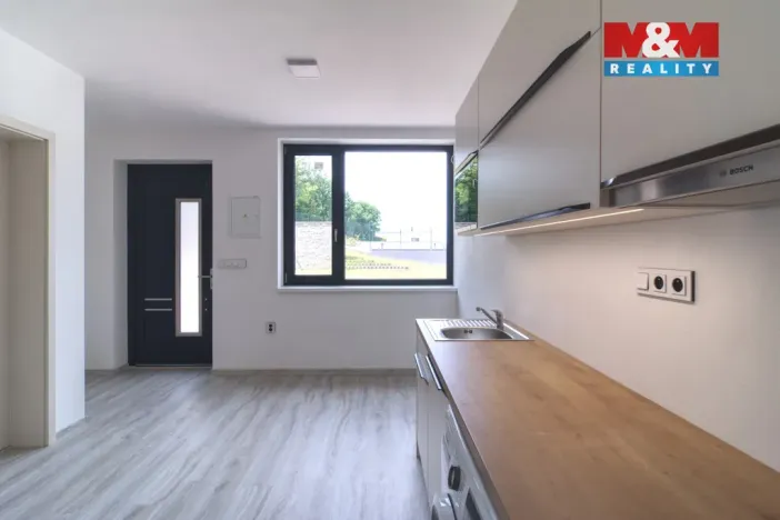 Pronájem bytu 1+kk, Praha, Pleštilova, 22 m2