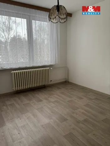 Pronájem bytu 3+1, Chvaletice, Kolínská, 79 m2